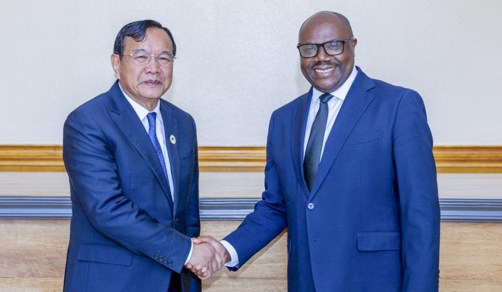 Prime Minister Dr. Justin Nsengiyumva and H.E. Prak Sokhonn, Deputy Prime Minister and Minister of Foreign Affairs and International Cooperation of Cambodia signed agreements. Courtesy